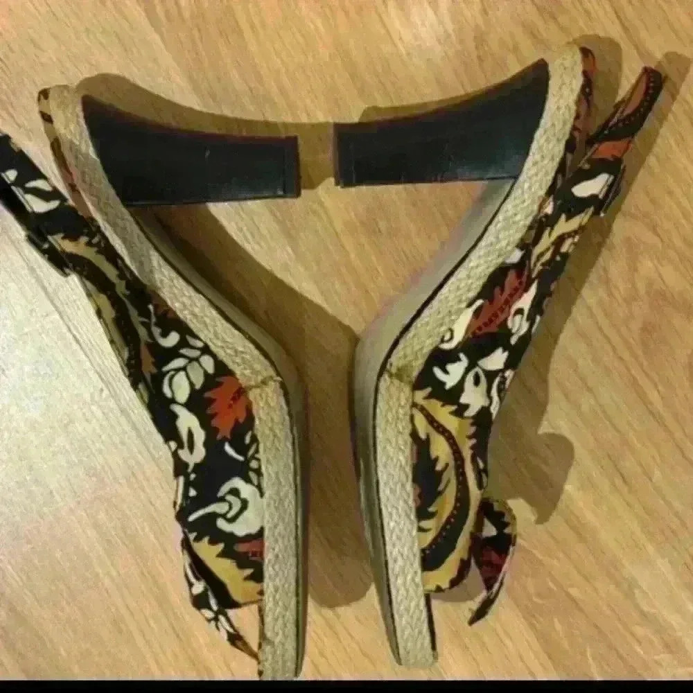 5 for 30$ FRANKIE AND DANNY open toed heels size 8 - Picture 7 of 8